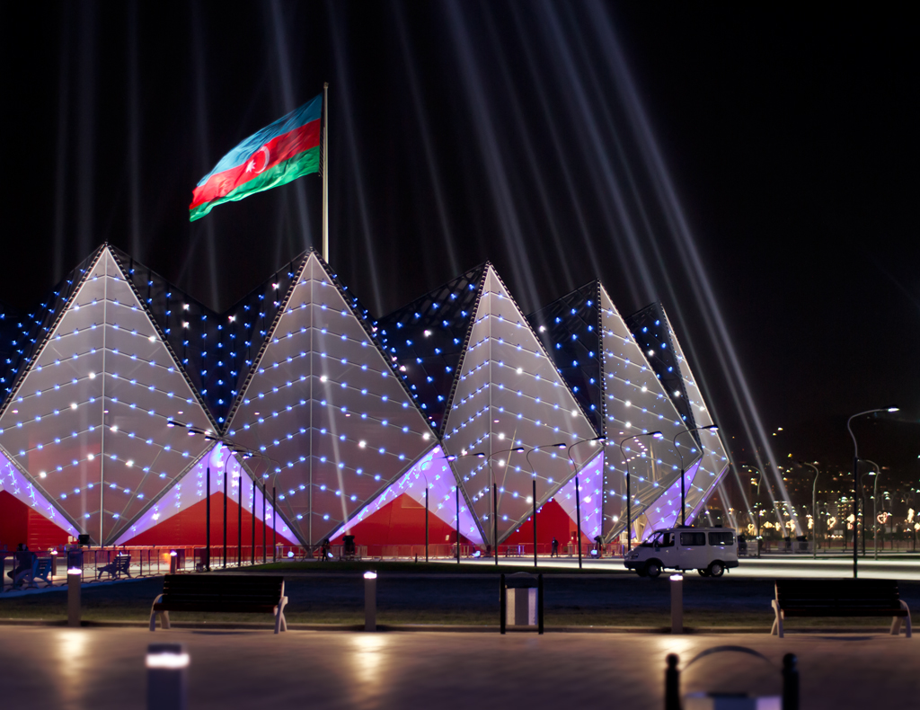 Baku Crystal Hall — Baku, Aserbaidschan: architektonische Lichtplanung von Lichtvision (Architektur von gmp Architeckten, Alpine Bau)