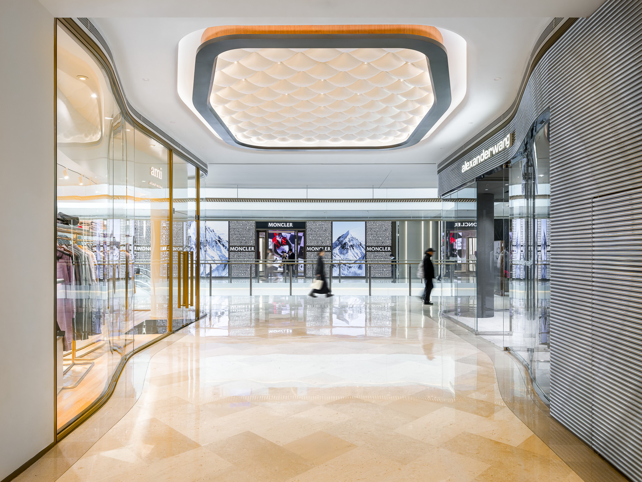 Plaza 66 Retail development in Shanghai — Shanghái, China: iluminación, vista 4 de 5, de Lichtvision