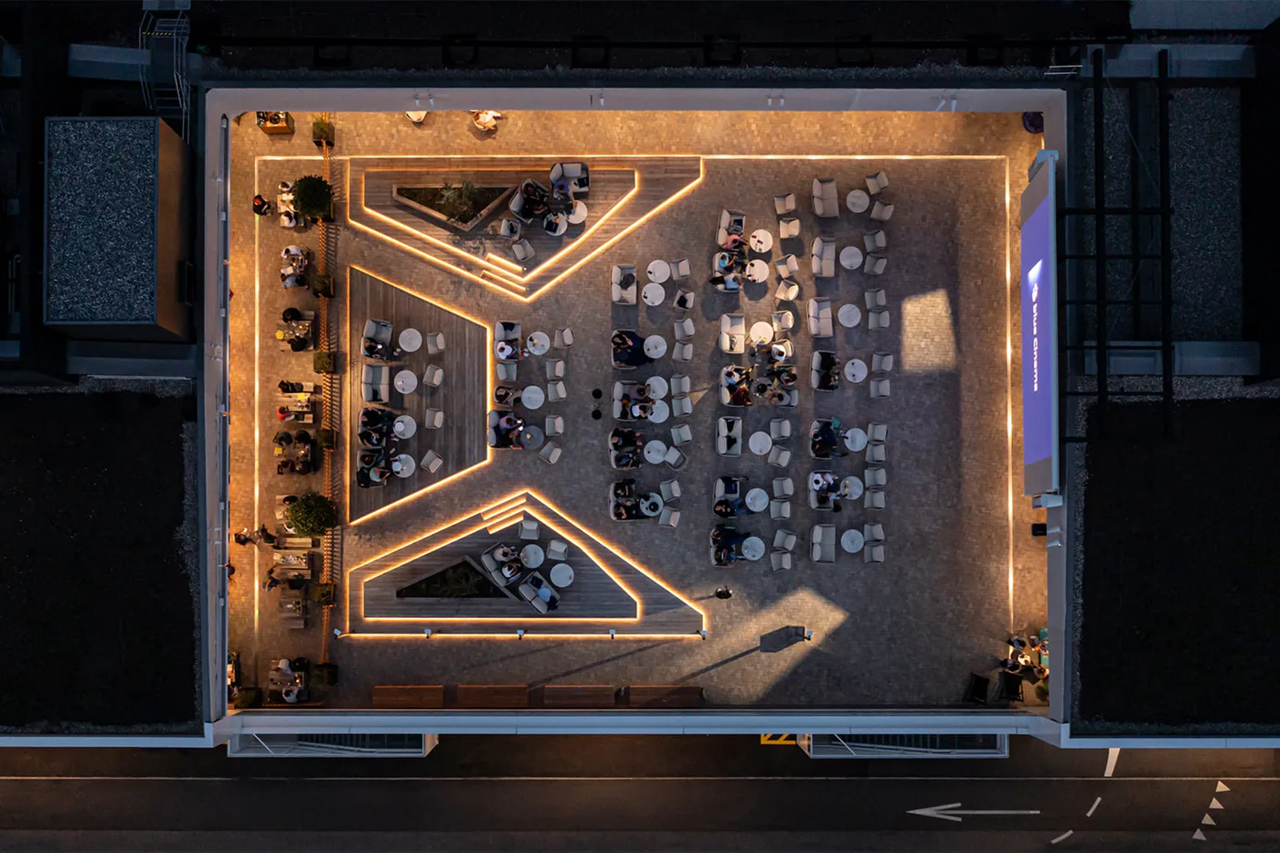 Blue Cinema Chur — Chur, Suiza: iluminación, vista 1 de 9, de Lichtvision