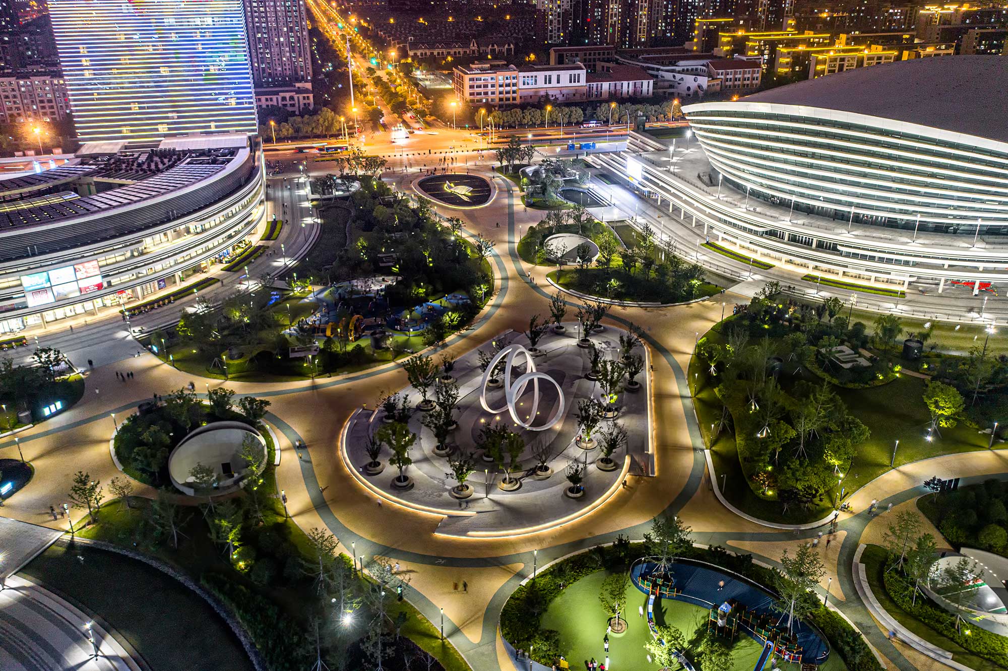 Suzhou Olympic Sports Centre — Suzhou, China: Lichtplanung, Ansicht 7 von 8, von Lichtvision