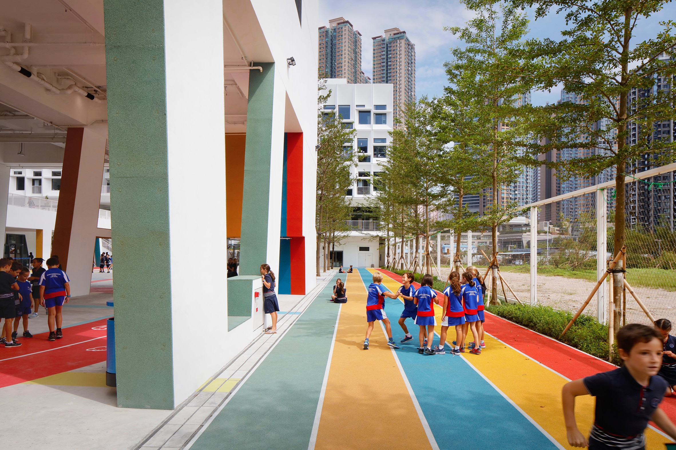 French International School — Hong Kong, China: iluminación, vista 9 de 11, de Lichtvision