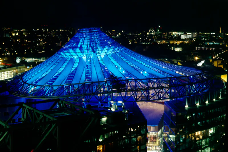 Sony Center Forum Roof — Berlín, Alemania: iluminación, vista 1 de 3, de Lichtvision
