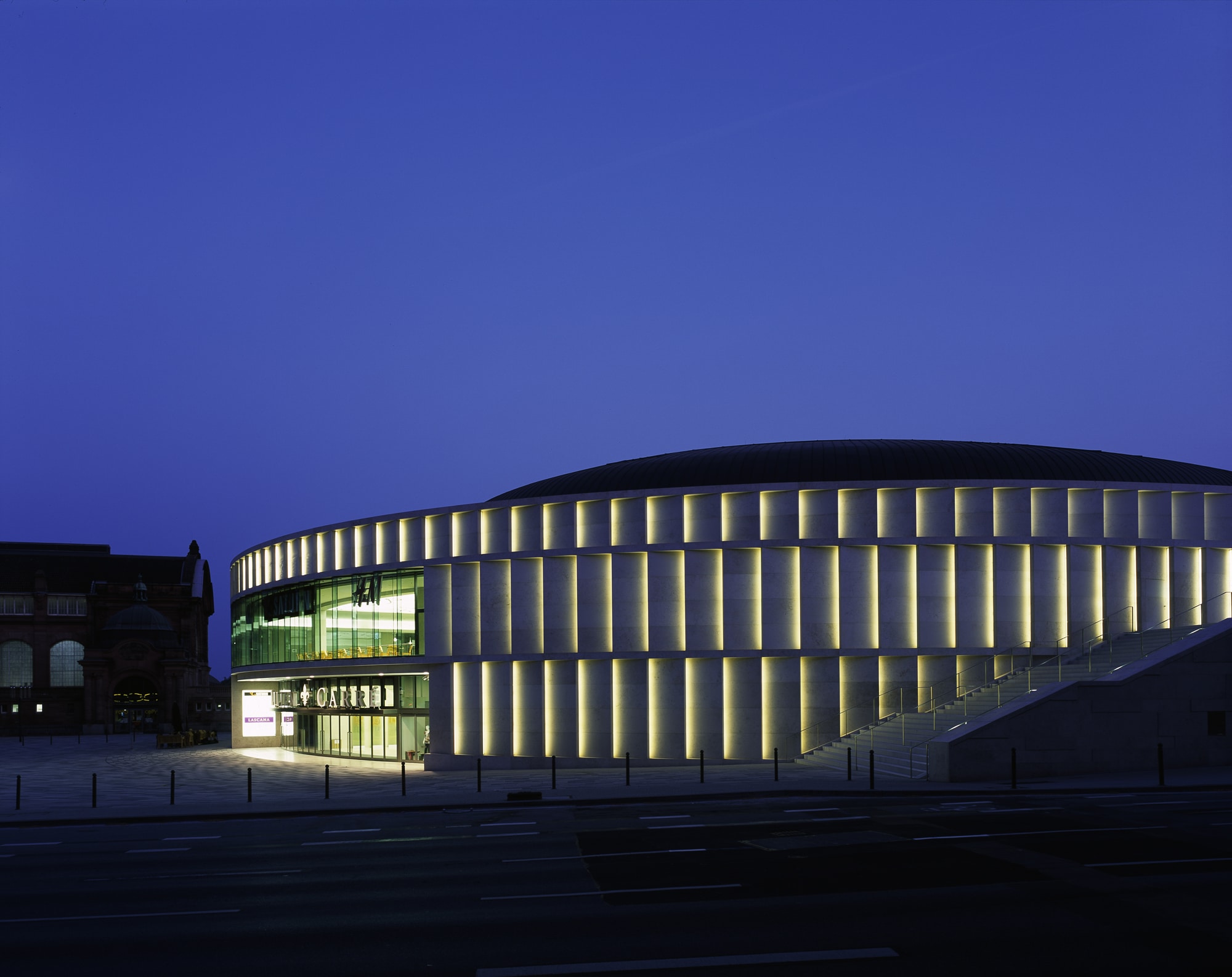 Shopping Mall Liliencarré — Wiesbaden, Deutschland: Lichtplanung, Ansicht 2 von 5, von Lichtvision