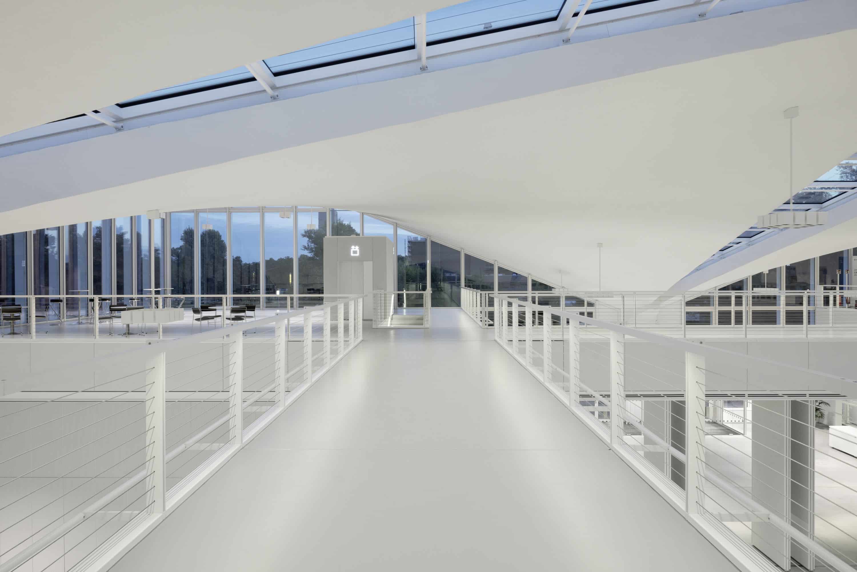 Hyparschale Magdeburg — Magdeburg, Germany: lighting design view 6 of 7, by Lichtvision