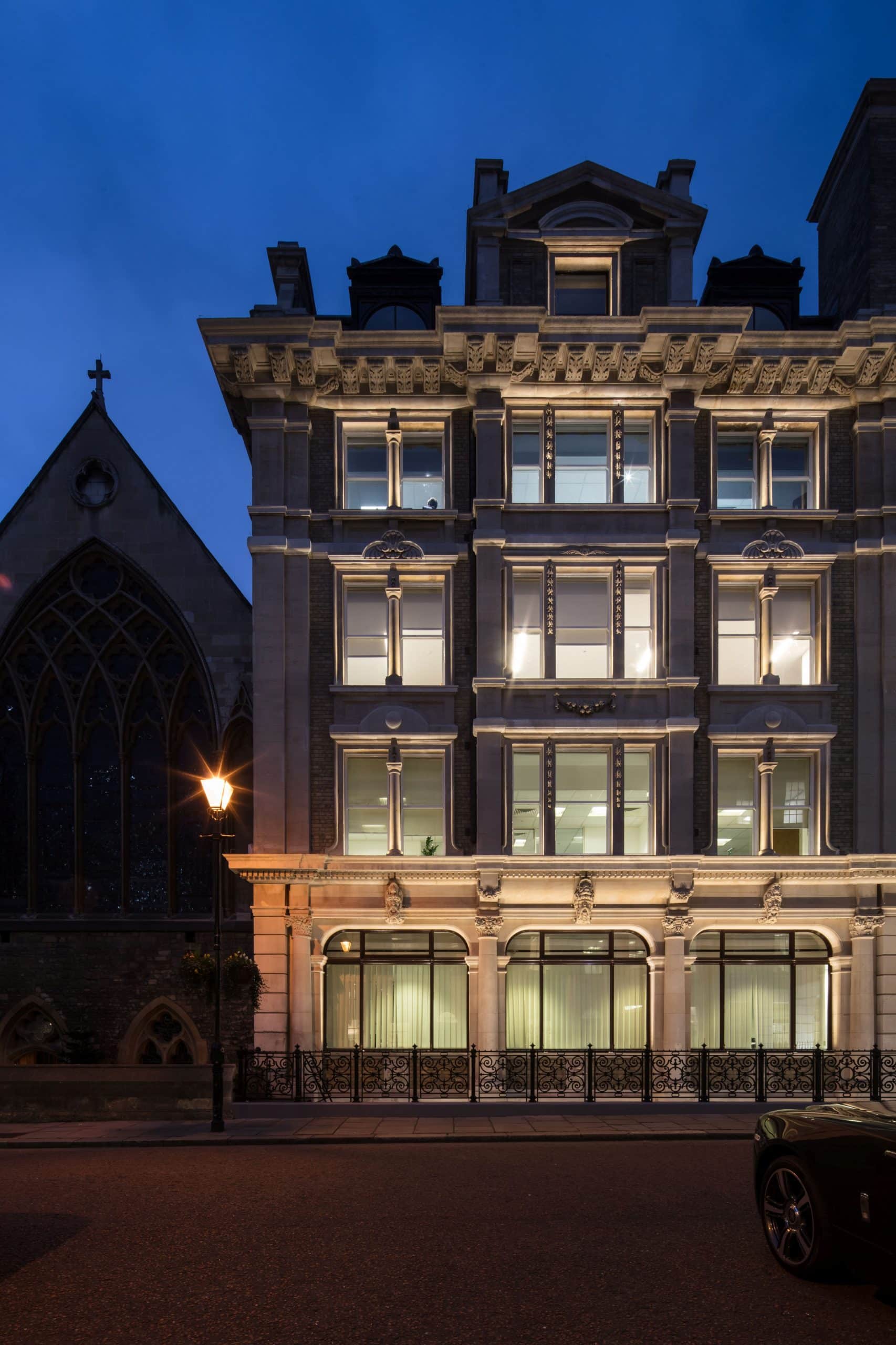 Audrey House London — London, Vereinigtes Königreich: architektonische Lichtplanung von Lichtvision
