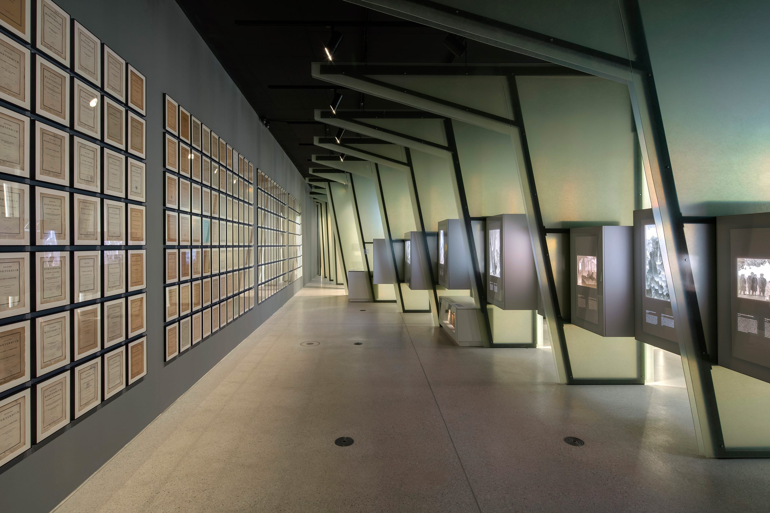 Grimm Welt — Kassel, Deutschland: Lichtplanung, Ansicht 2 von 9, von Lichtvision