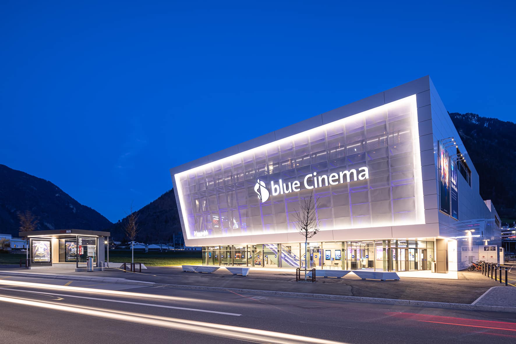 Blue Cinema Chur — Chur, Suiza: iluminación, vista 2 de 9, de Lichtvision