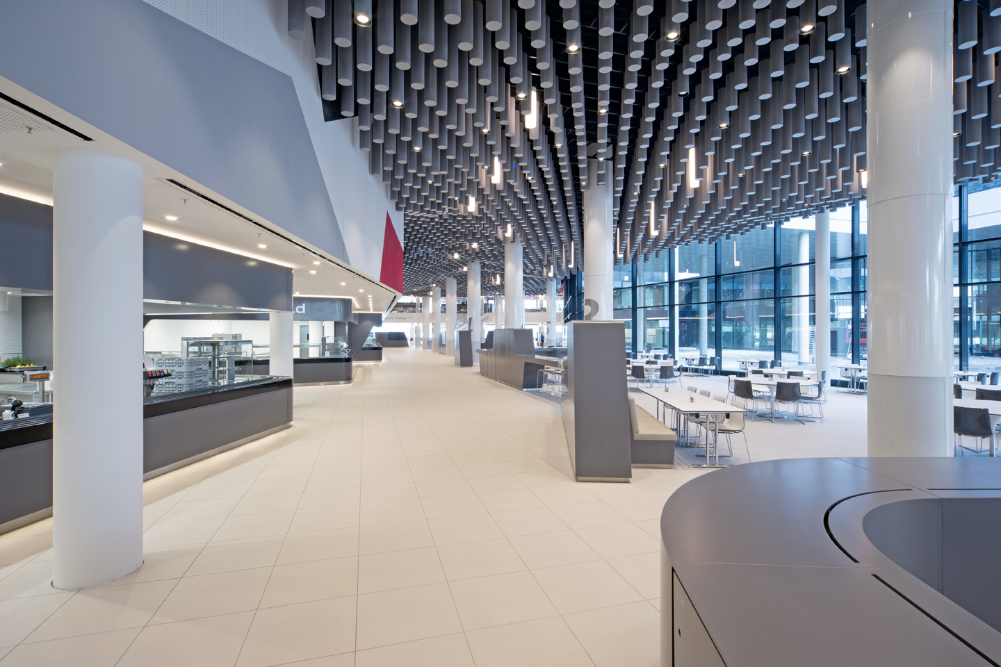 Audi Canteen — Ingolstadt, Deutschland: Lichtplanung, Ansicht 3 von 7, von Lichtvision