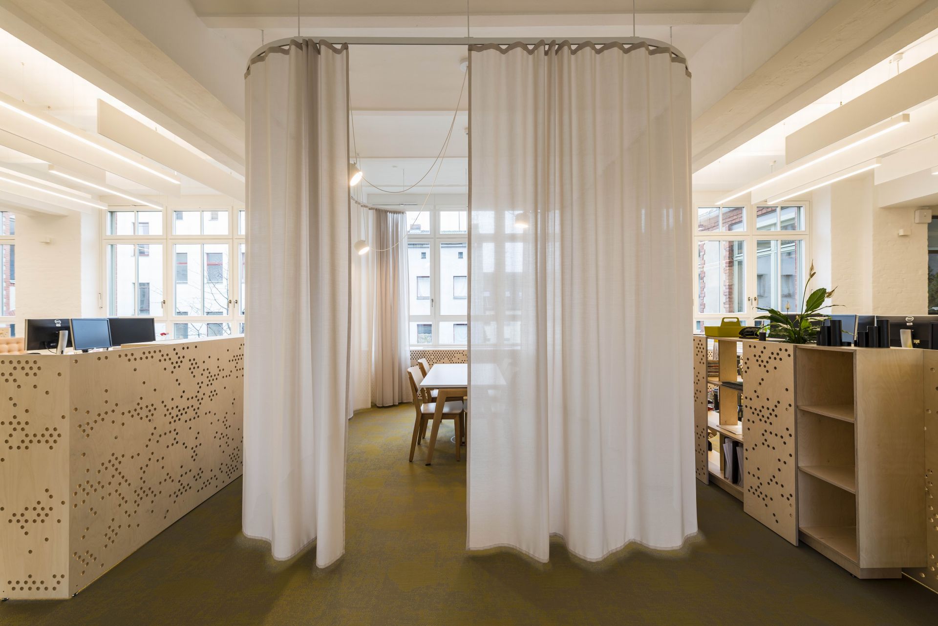 Wikinghof - Office Lighting Design — Berlín, Alemania: wikinghof