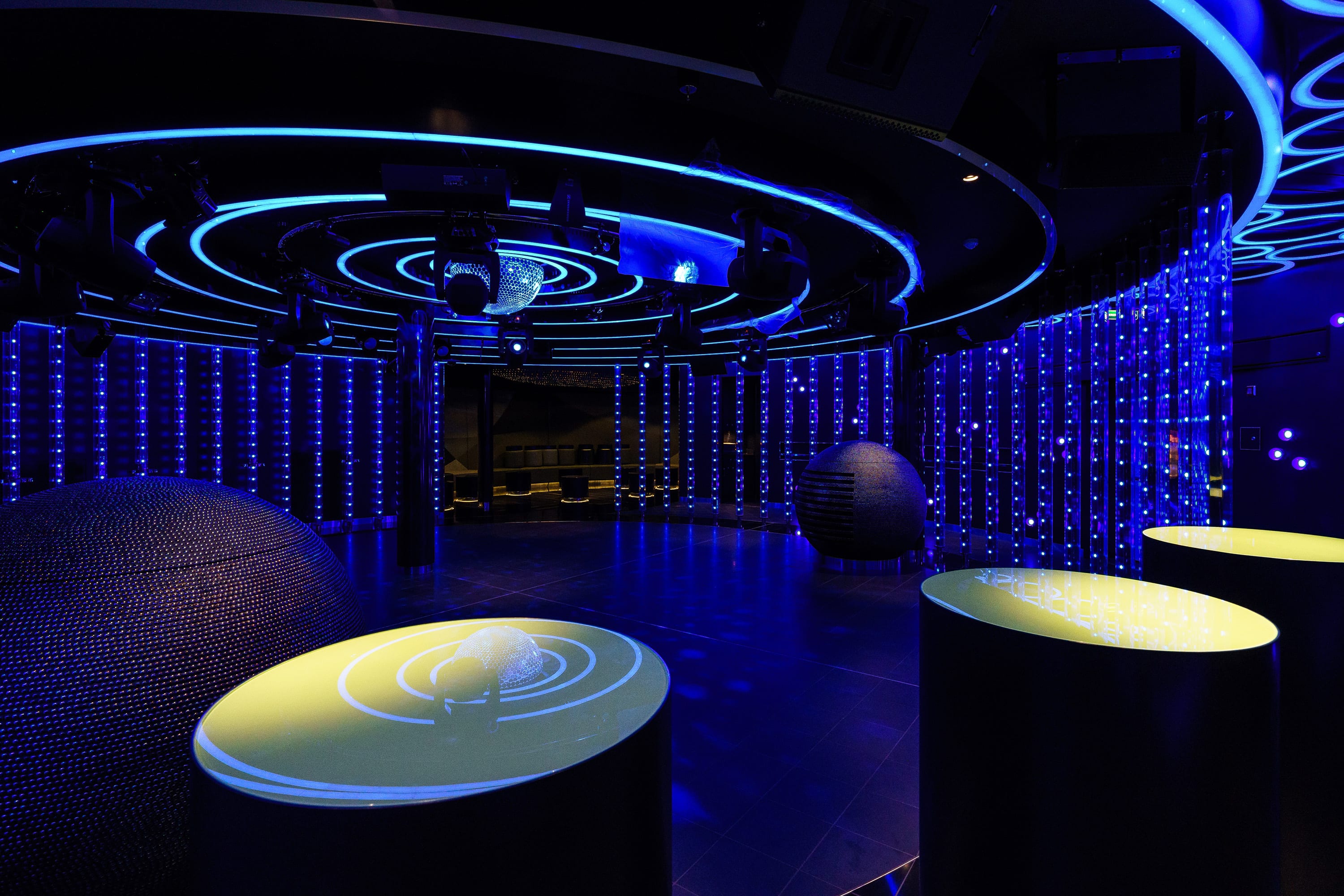 AIDA Cruise Ships — Kreuzfahrtschiff-Lichtplanung, Ansicht 6 von 8, von Lichtvision