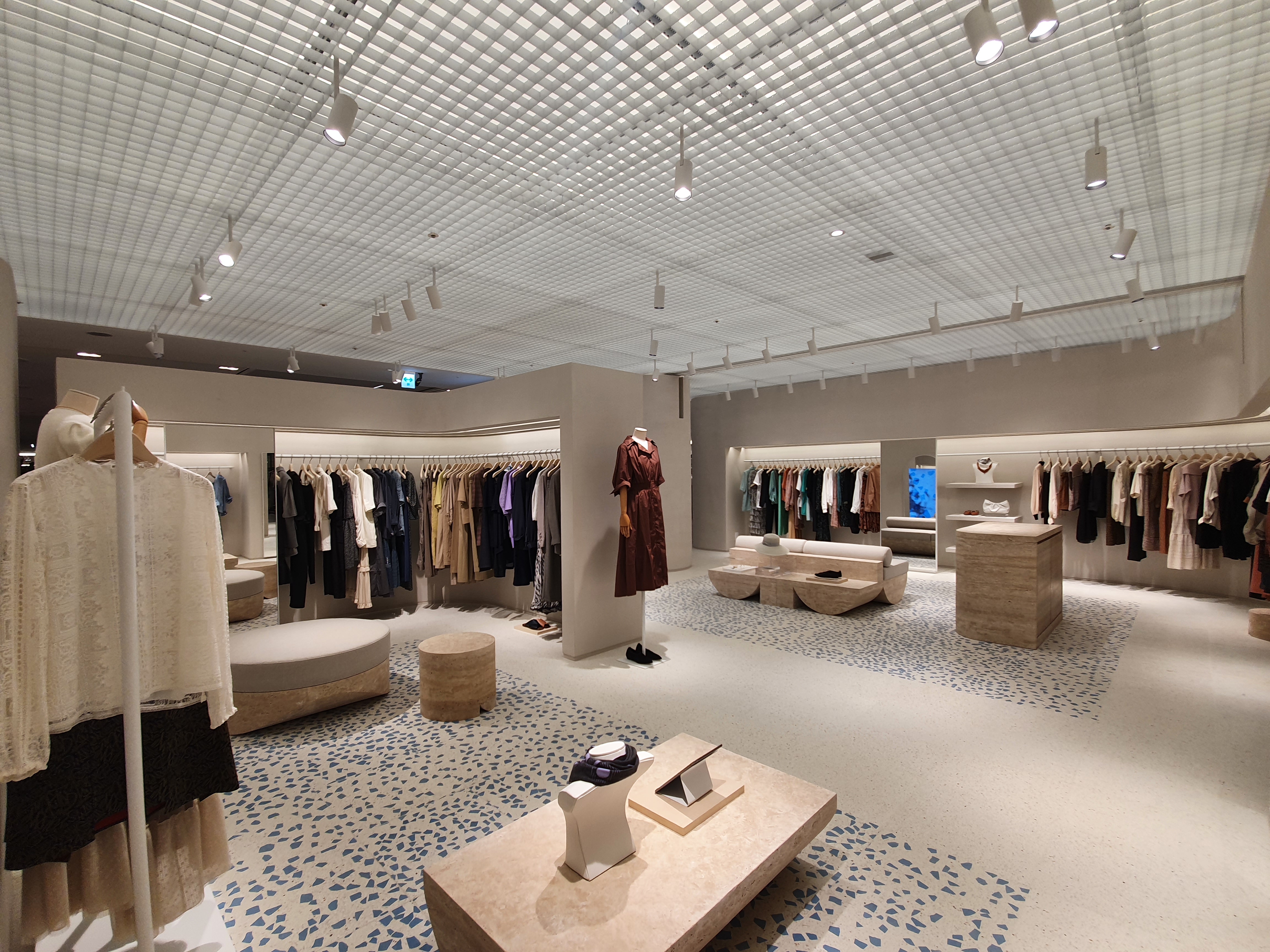 Time Handsome Store — Seoul, South Korea: lighting design view 7 of 11, by Lichtvision