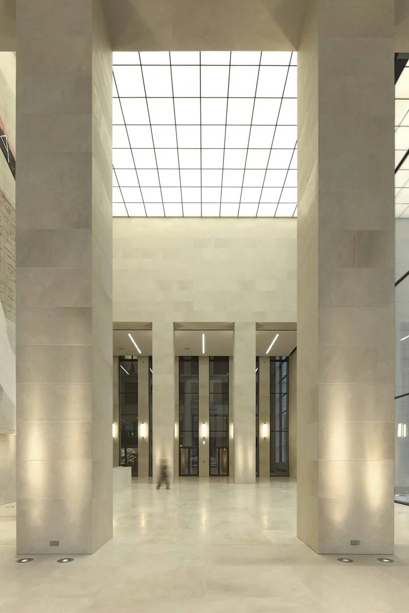 Opernturm Frankfurt — Frankfurt, Germany: lighting design view 1 of 8, by Lichtvision