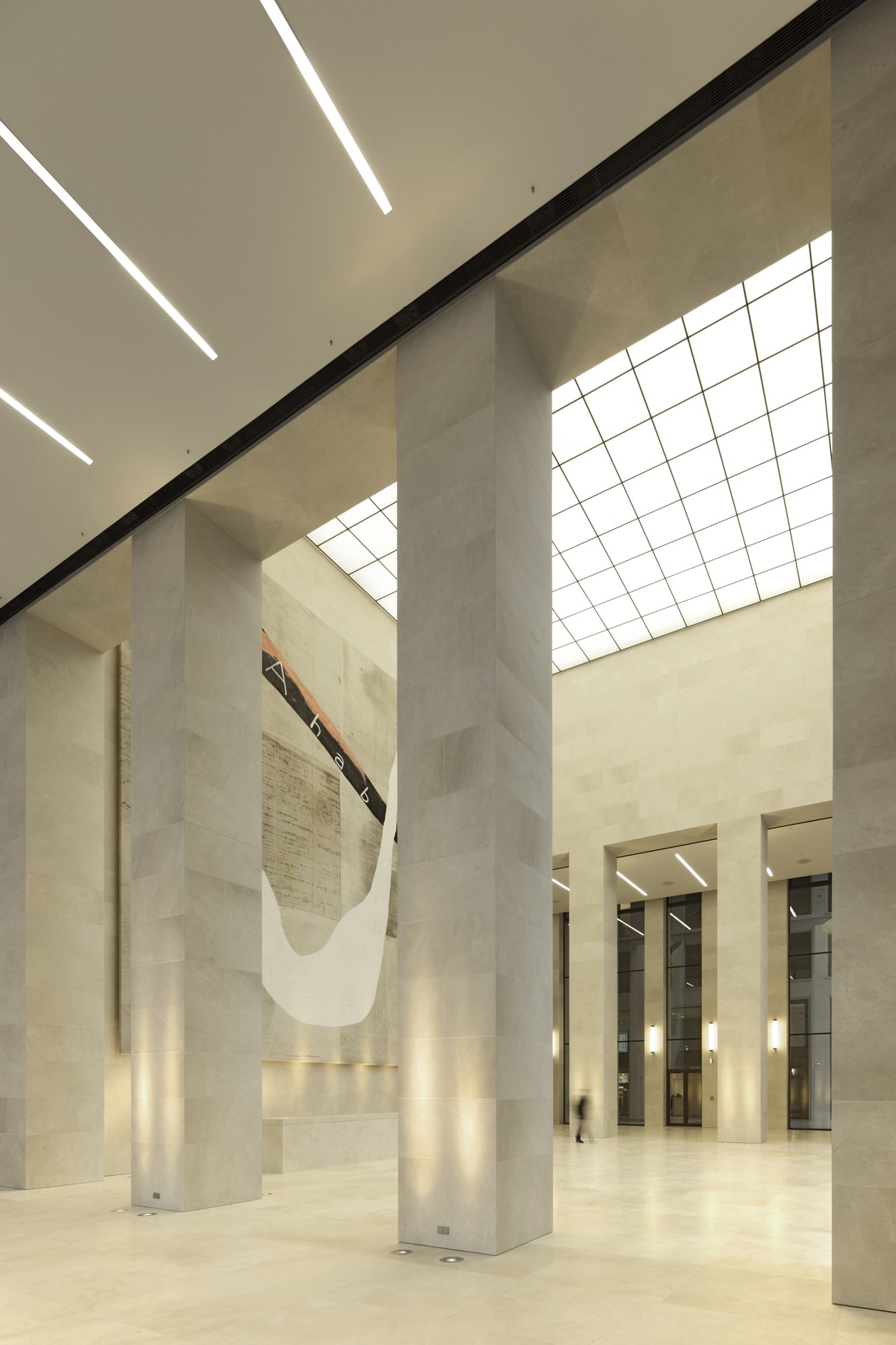 Opernturm Frankfurt — Frankfurt, Germany: lighting design view 4 of 8, by Lichtvision