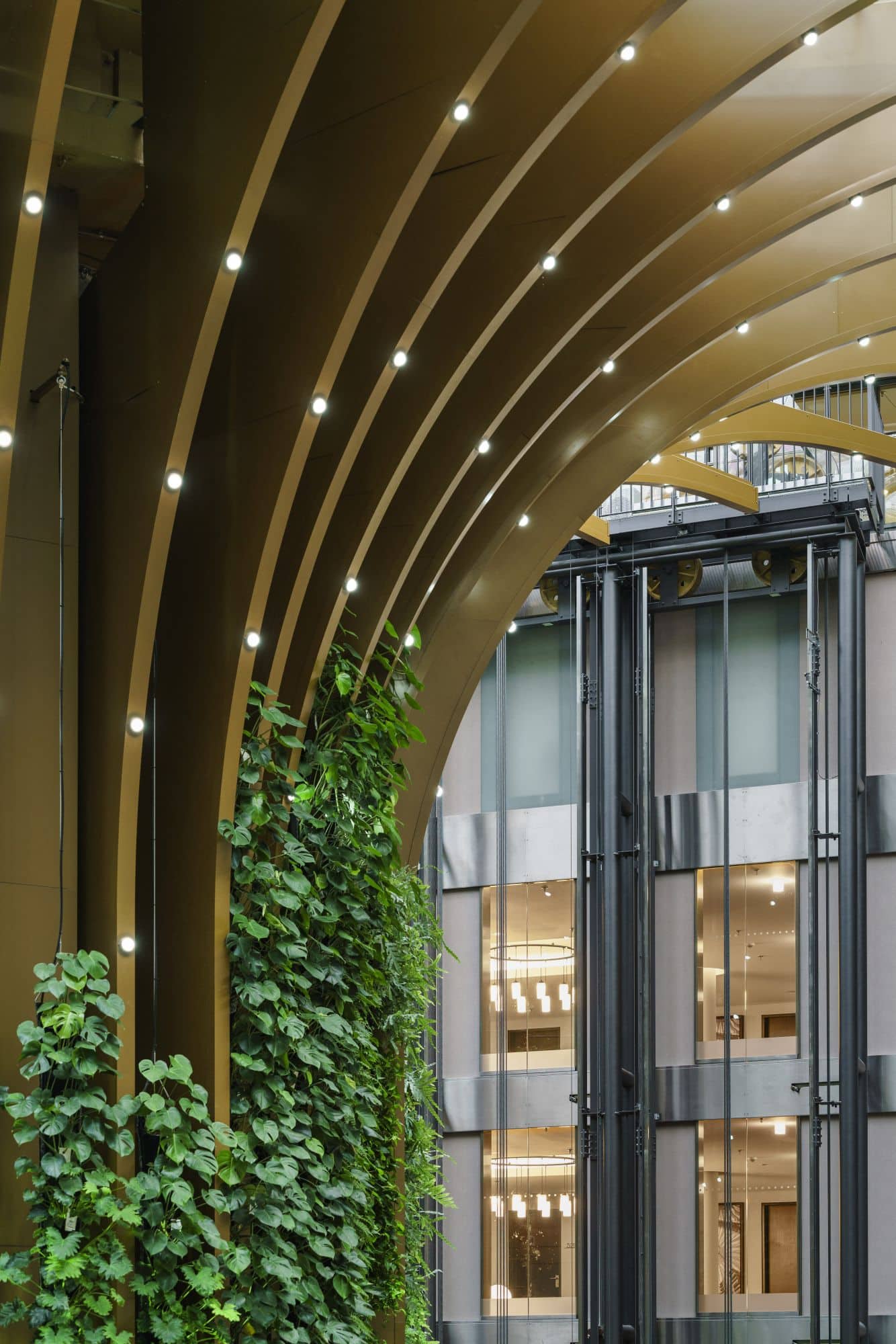 The Living Tree at the Radisson — Berlín, Alemania: iluminación, vista 6 de 6, de Lichtvision