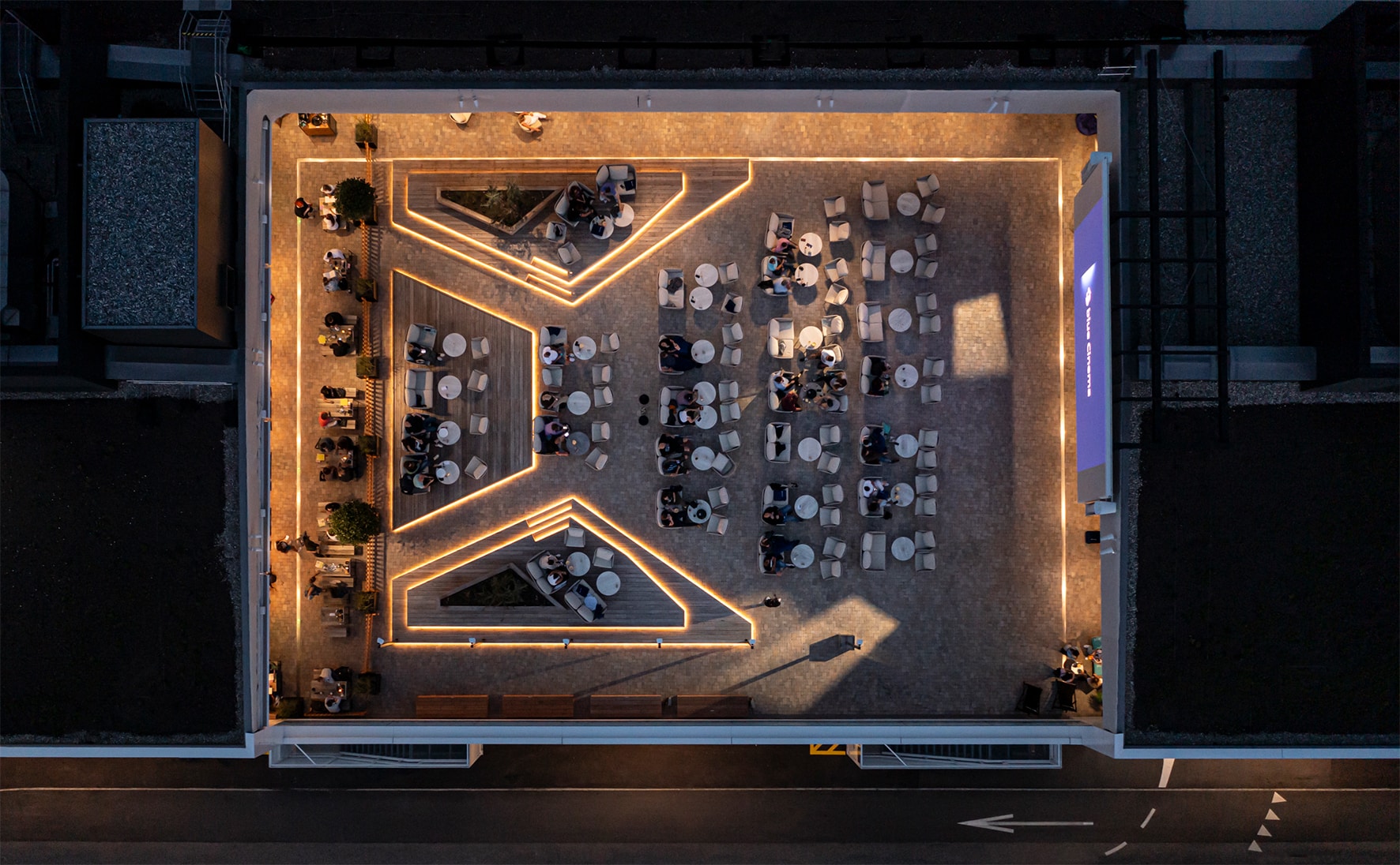 Blue Cinema Chur — Chur, Suiza: iluminación, vista 9 de 9, de Lichtvision