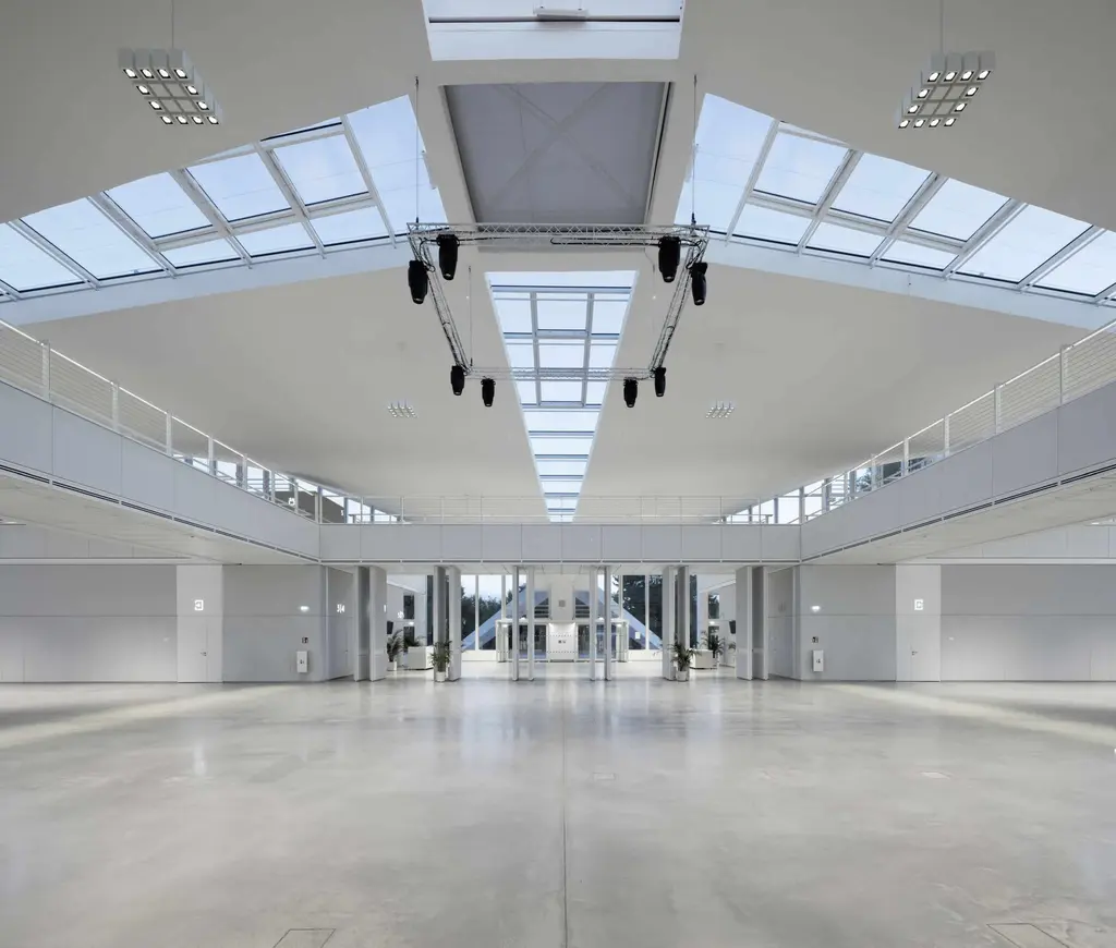 Hyparschale Magdeburg — award-winning lighting design by Lichtvision