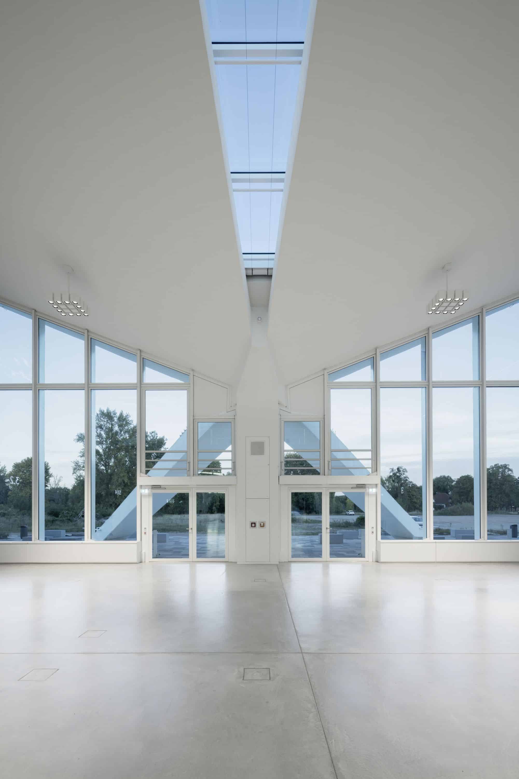 Hyparschale Magdeburg — Magdeburg, Germany: lighting design view 4 of 7, by Lichtvision