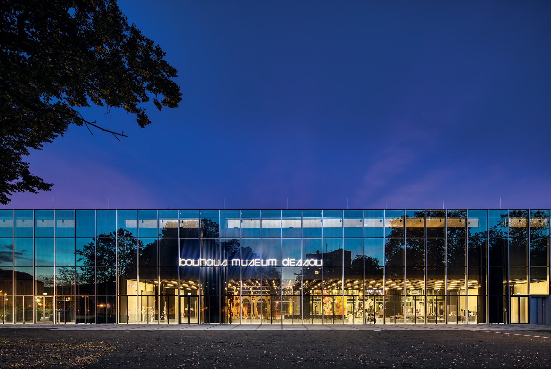 Bauhaus Museum Dessau — Dessau, Deutschland: Lichtplanung, Ansicht 2 von 5, von Lichtvision