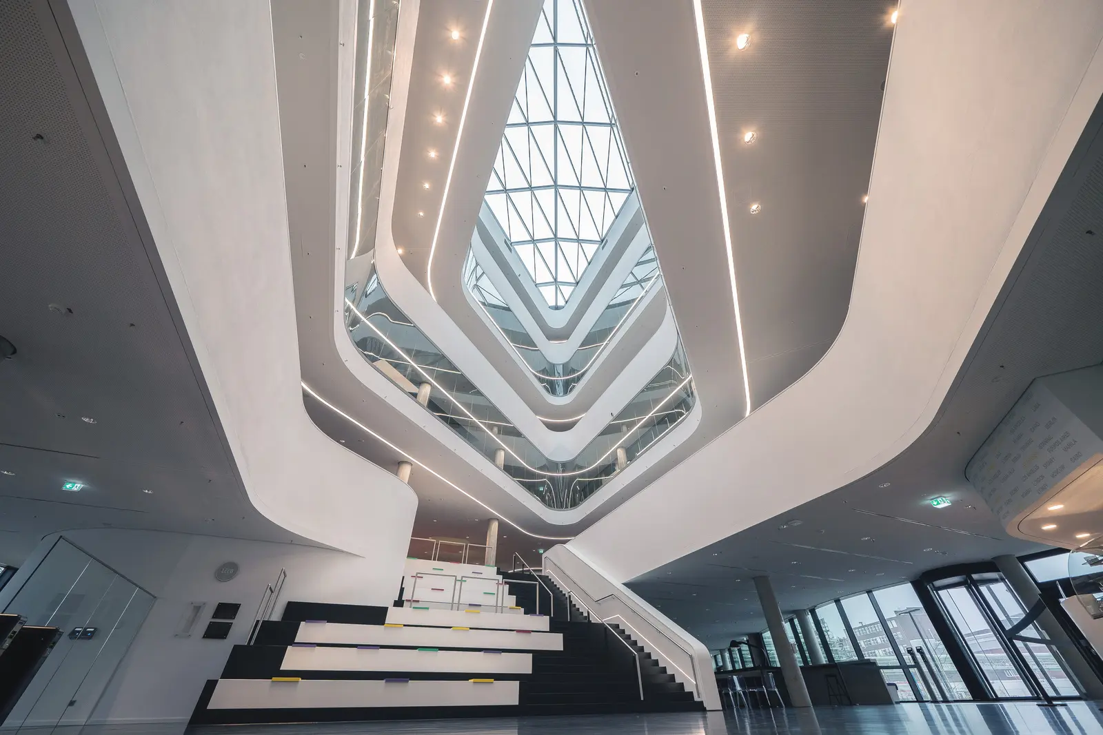 Architektonische Lichtplanung von Lichtvision — internationales Team