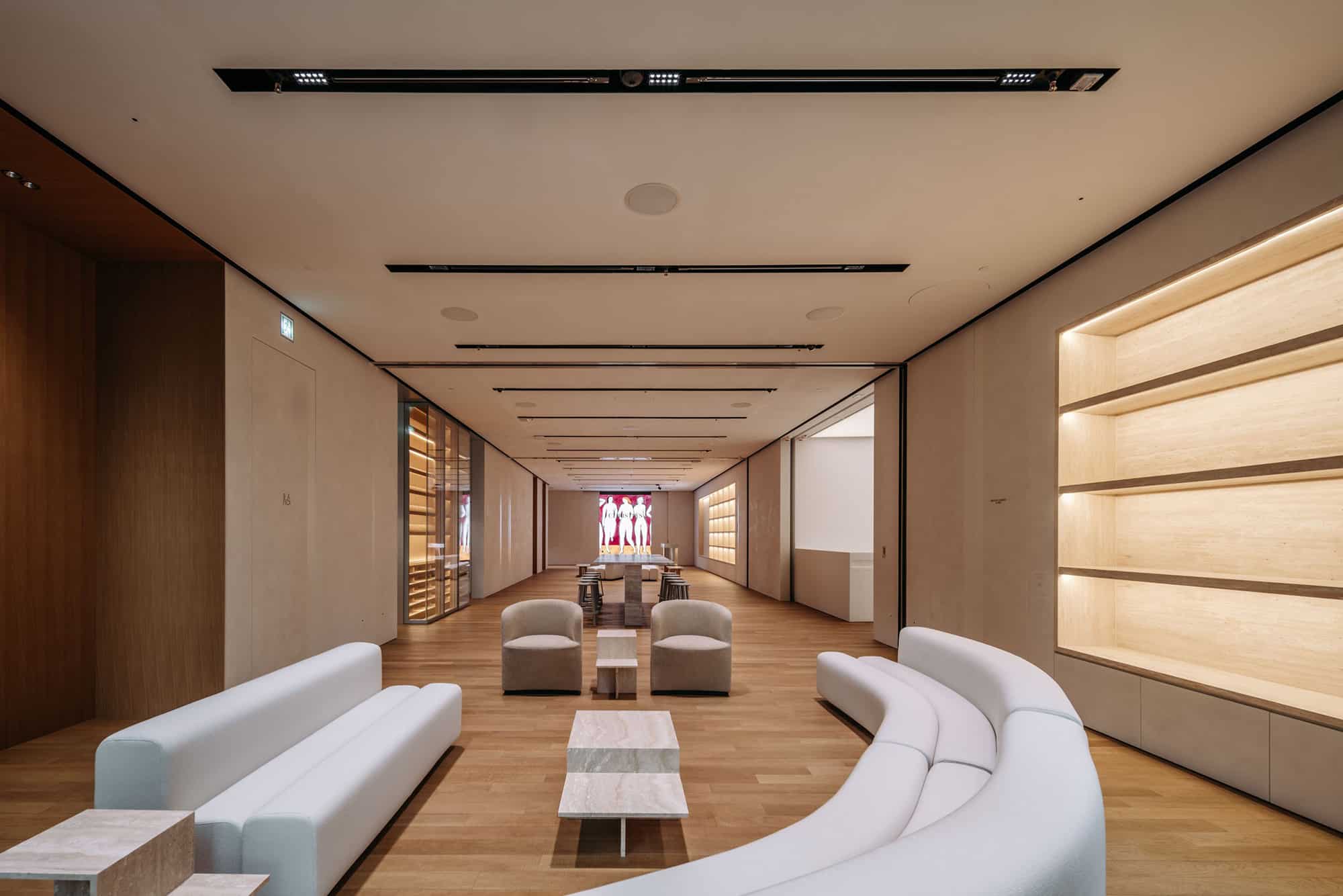Christie's Asia-Pacific HQ — Hong Kong, China: lighting design view 6 of 7, by Lichtvision