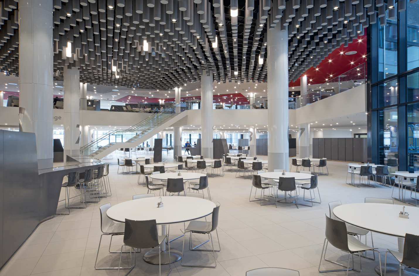 Audi Canteen — Ingolstadt, Deutschland: Lichtplanung, Ansicht 2 von 7, von Lichtvision
