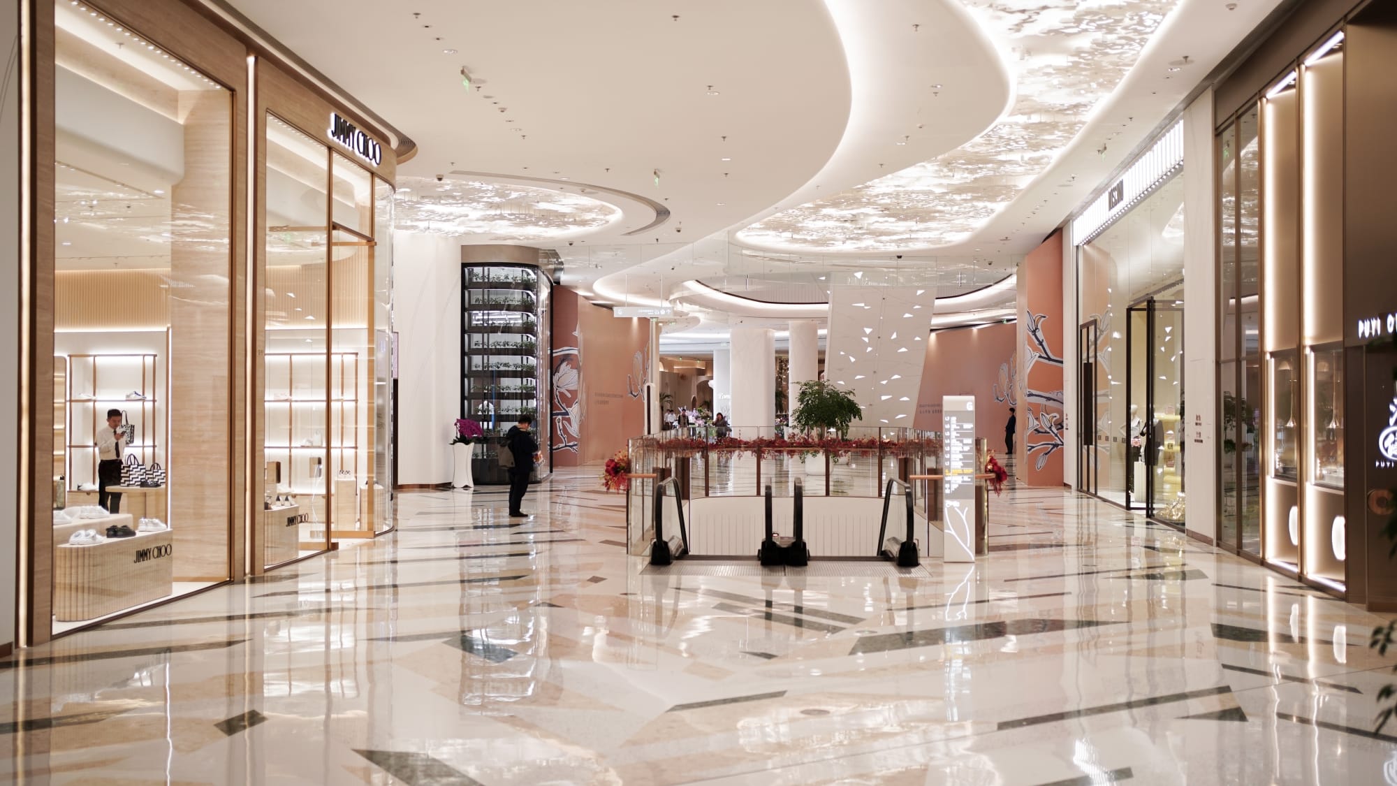 IFC Nanjing Retail — Nanjing, China: iluminación, vista 2 de 7, de Lichtvision