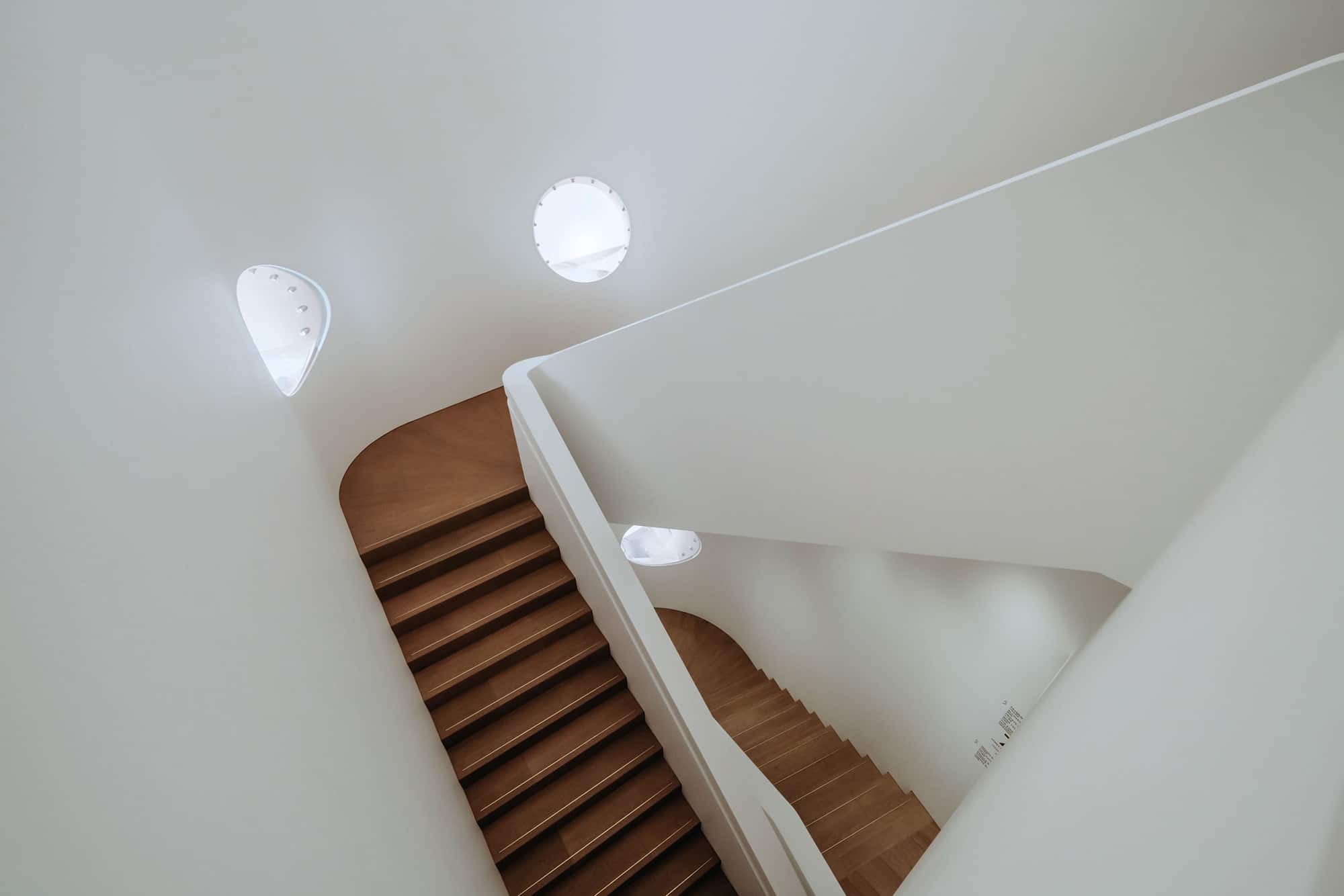 Christie's Asia-Pacific HQ — Hong Kong, China: lighting design view 3 of 7, by Lichtvision