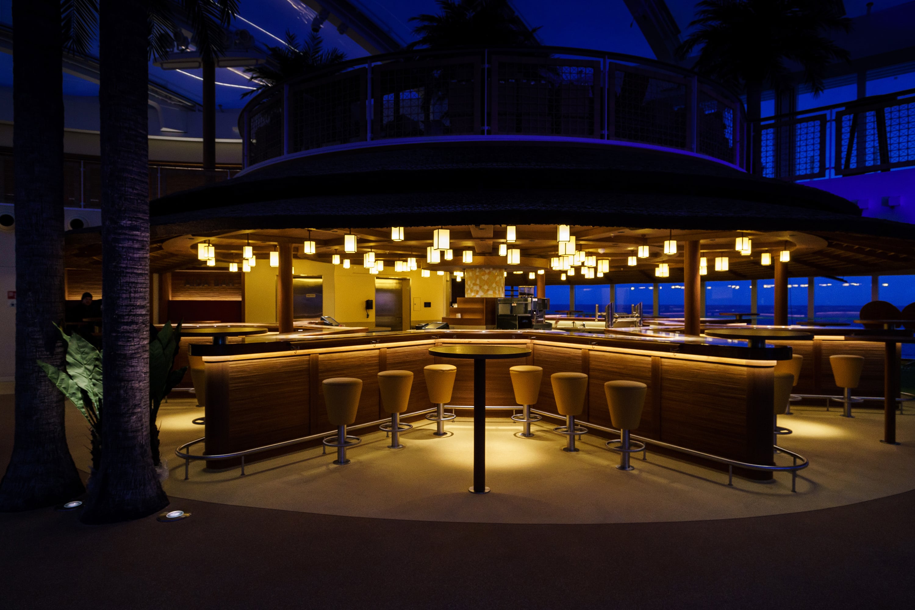 AIDA Cruise Ships — Kreuzfahrtschiff-Lichtplanung, Ansicht 3 von 8, von Lichtvision