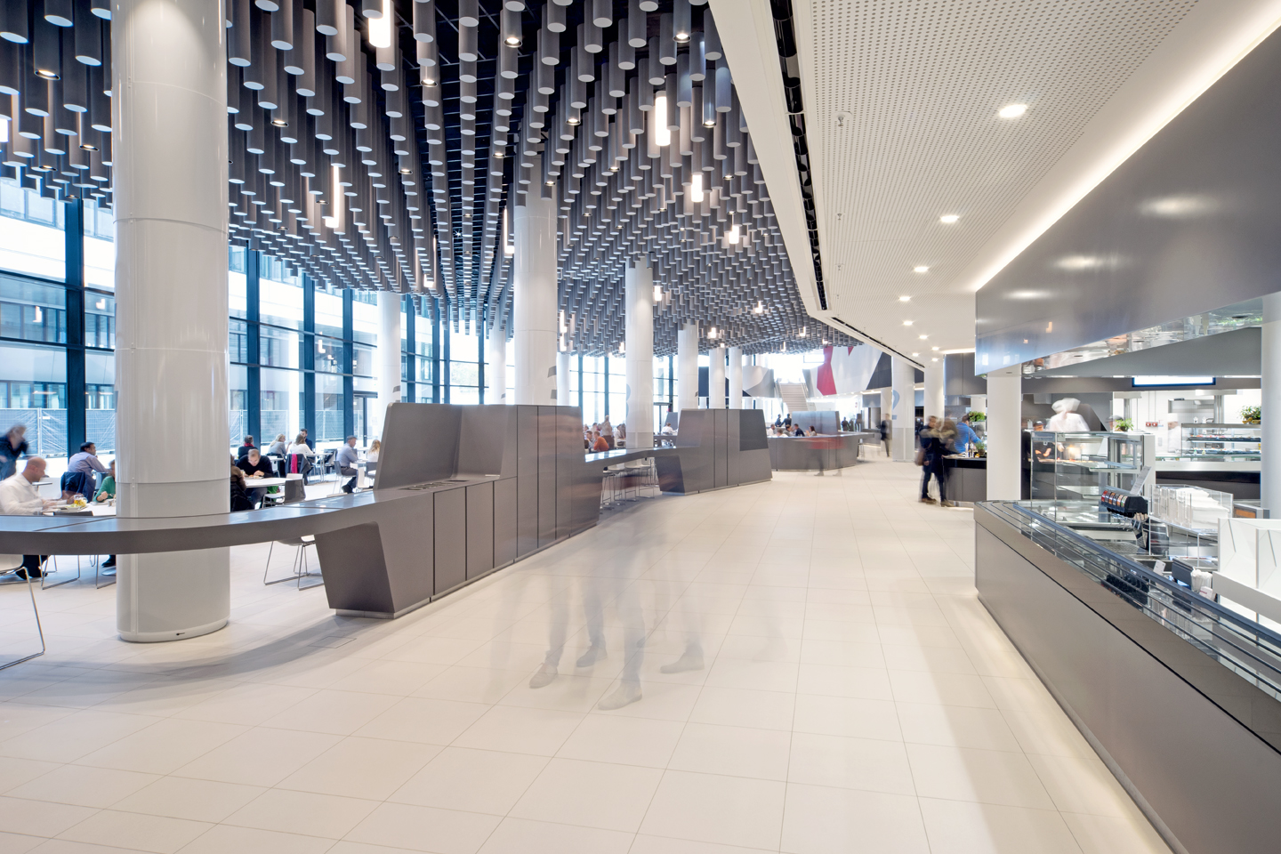 Audi Canteen — Ingolstadt, Deutschland: Lichtplanung, Ansicht 4 von 7, von Lichtvision