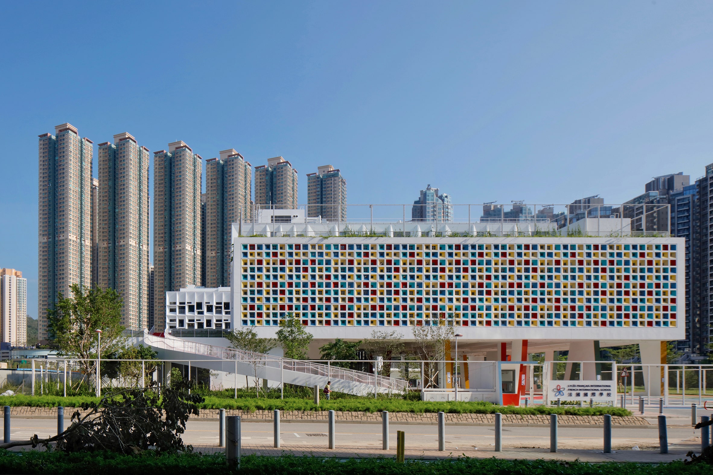 French International School — Hong Kong, China: iluminación, vista 2 de 11, de Lichtvision