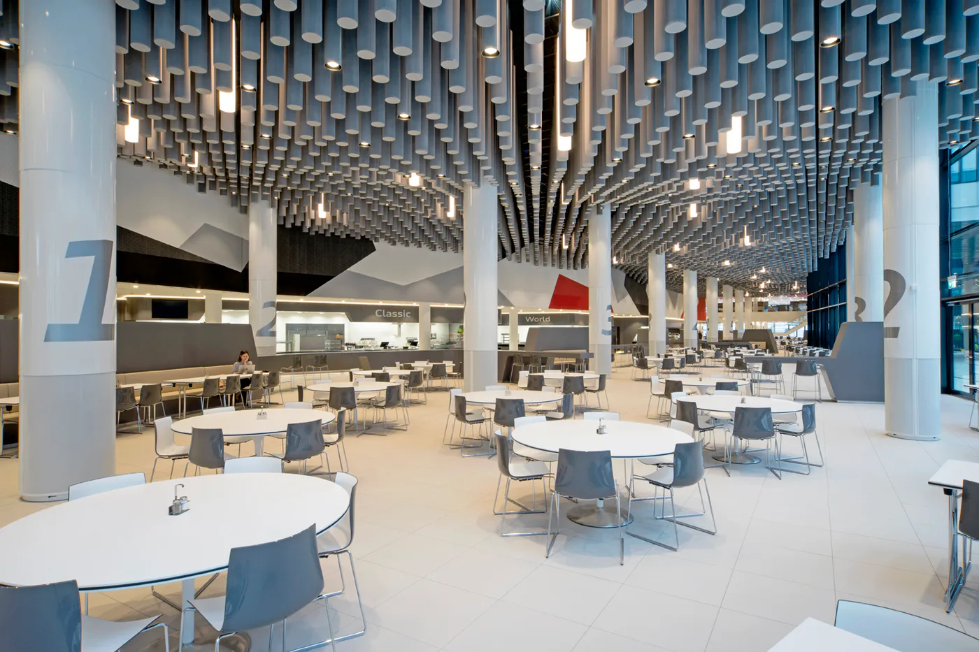 Audi Canteen — Ingolstadt, Deutschland: Lichtplanung, Ansicht 1 von 7, von Lichtvision