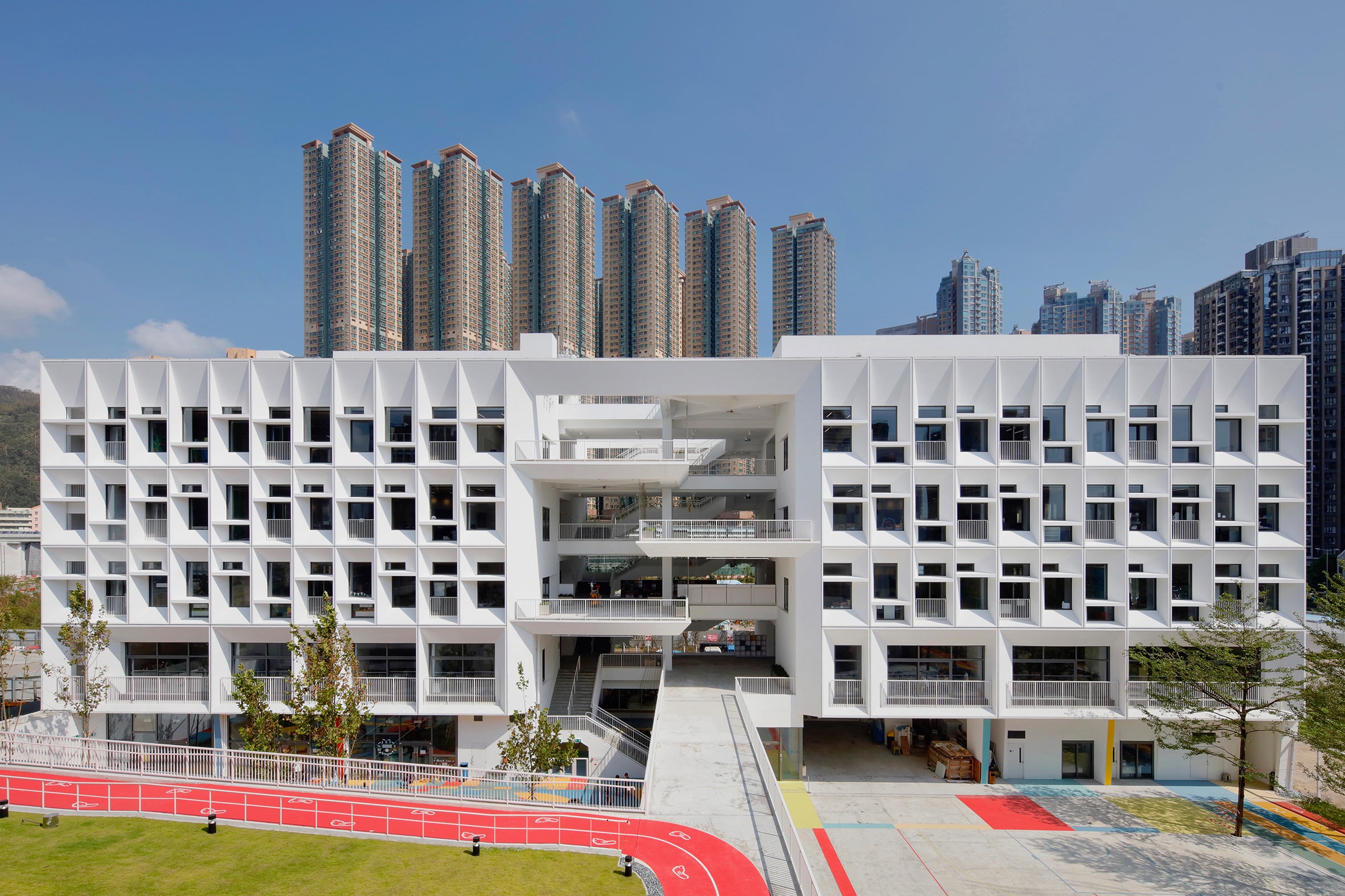 French International School — Hong Kong, China: iluminación, vista 11 de 11, de Lichtvision