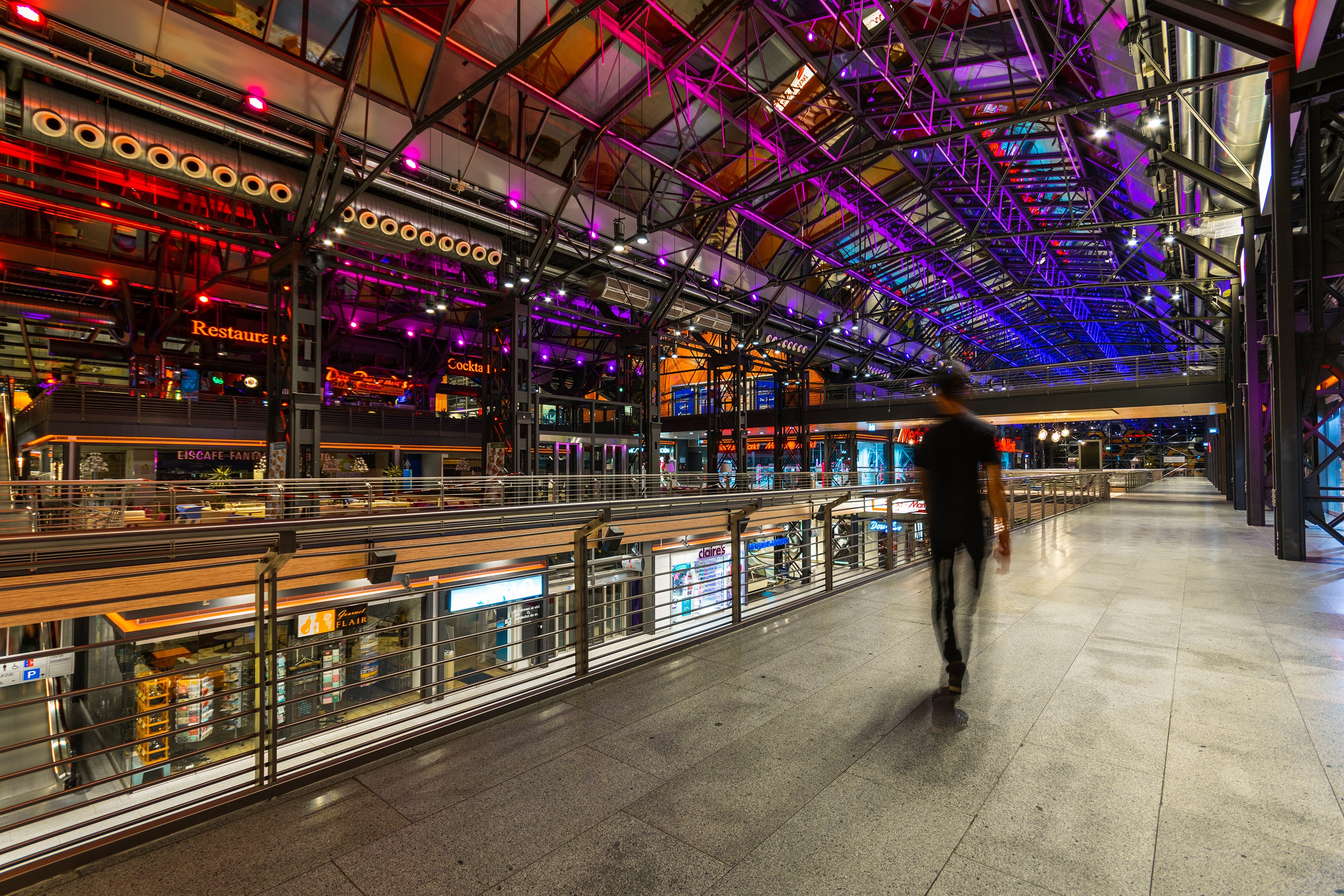 Hallen am Borsigturm — Berlín, Alemania: iluminación, vista 6 de 7, de Lichtvision