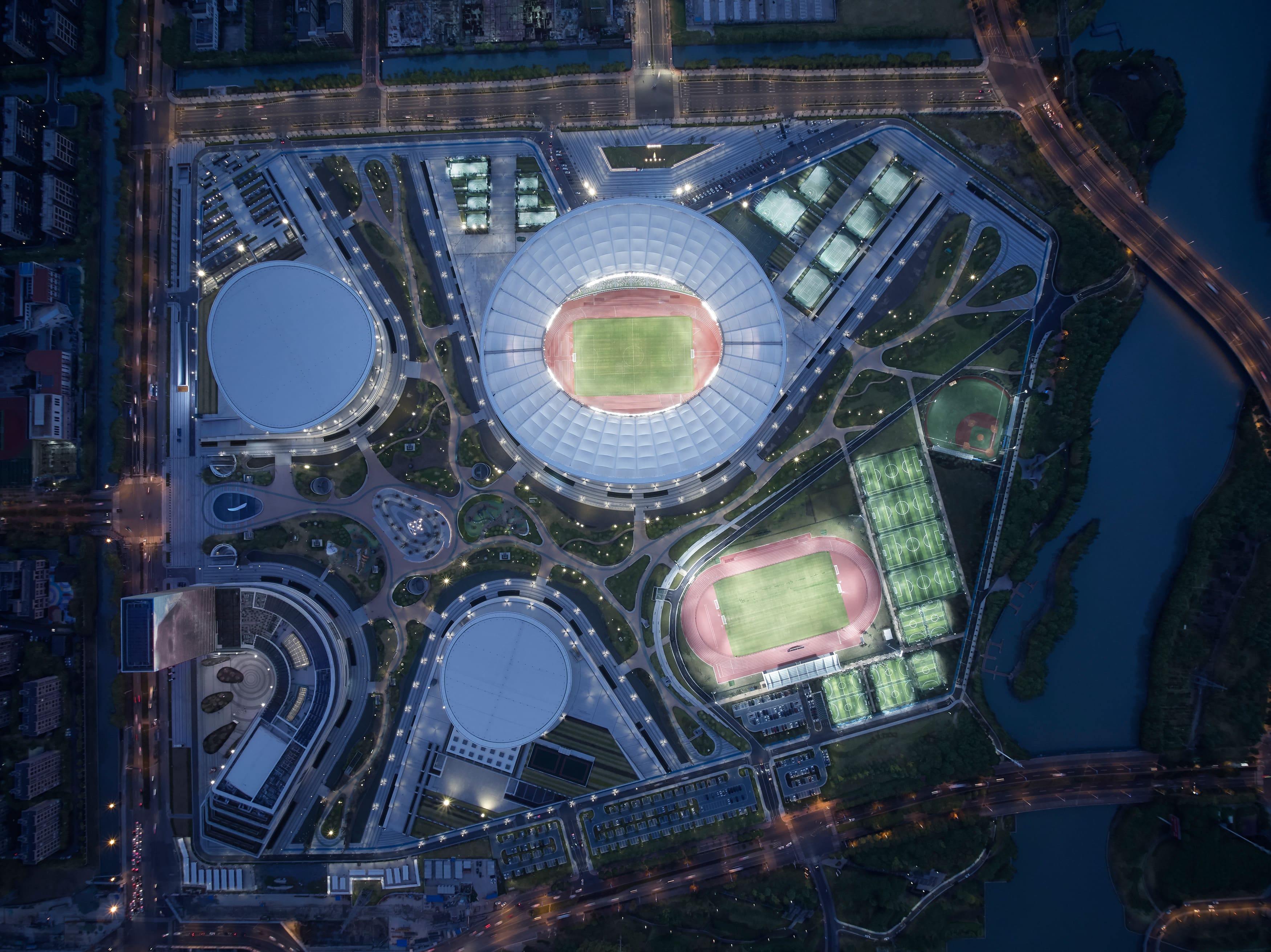 Suzhou Olympic Sports Centre — Suzhou, China: Lichtplanung, Ansicht 3 von 8, von Lichtvision