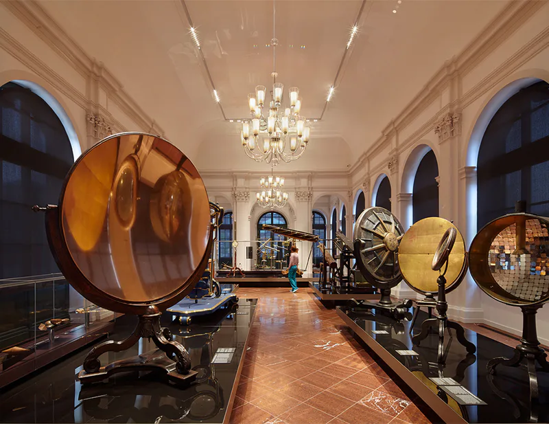 Mathematisch-Physikalischer Salon — Dresden, Alemania: iluminación, vista 1 de 4, de Lichtvision