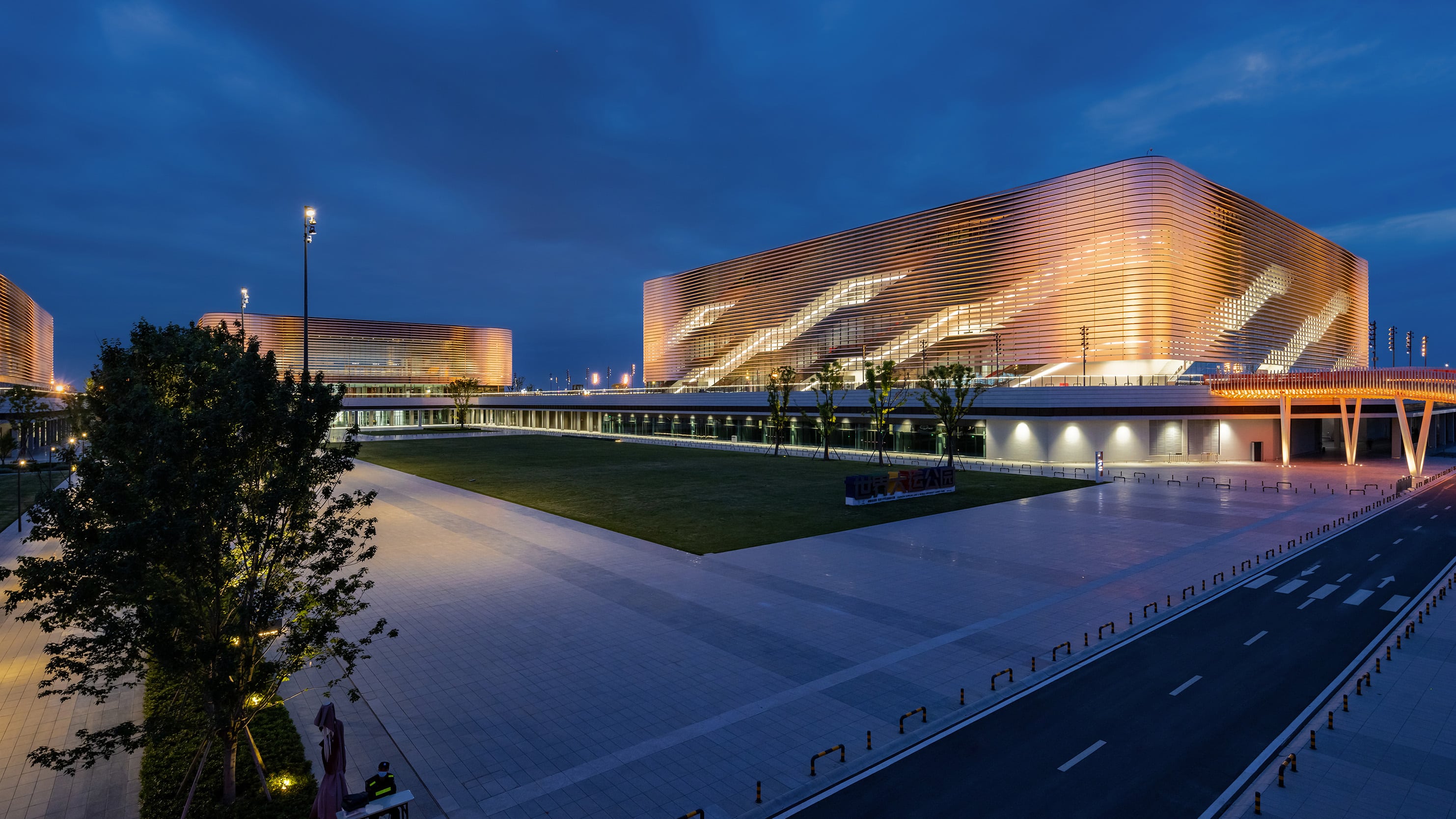 Dong'An Lake Sports Center — Chengdu, China: Lichtplanung, Ansicht 2 von 6, von Lichtvision