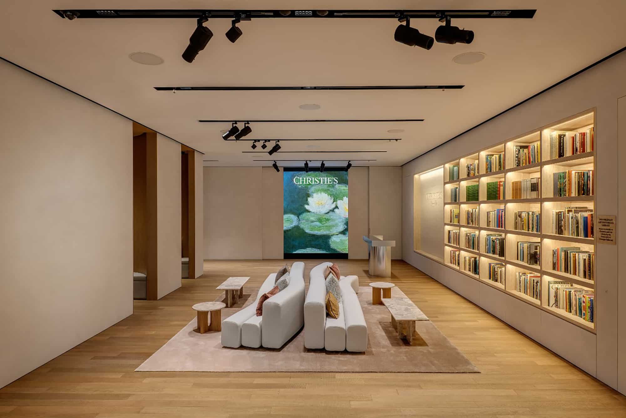 Christie's Asia-Pacific HQ — Hong Kong, China: lighting design view 7 of 7, by Lichtvision