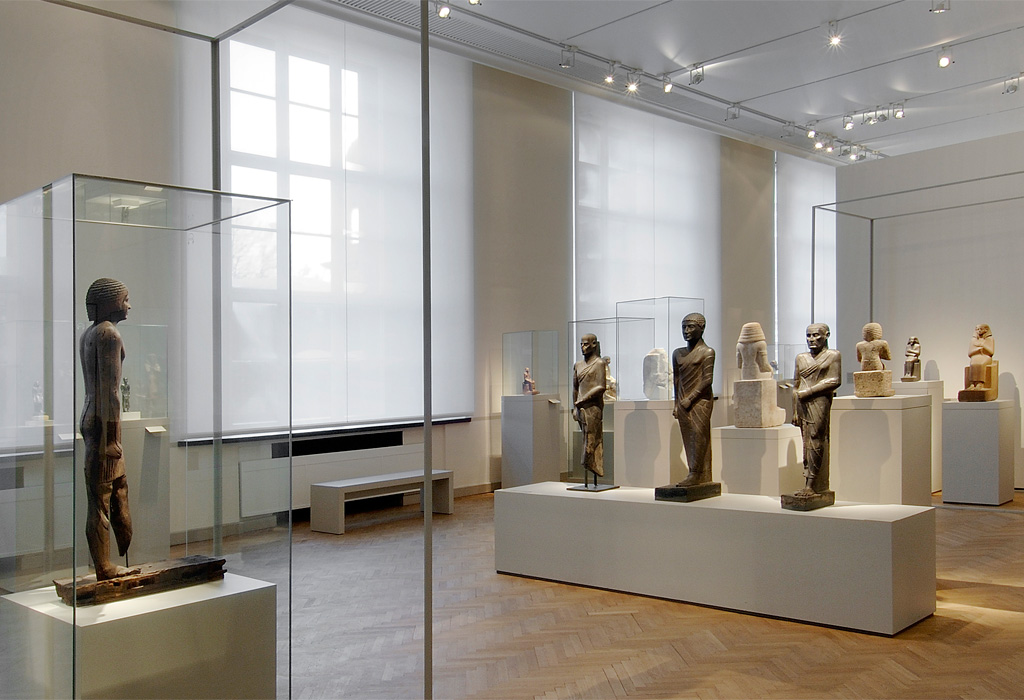 Egyptian Collection Altes Museum — Berlin, Germany: lighting design view 2 of 2, by Lichtvision
