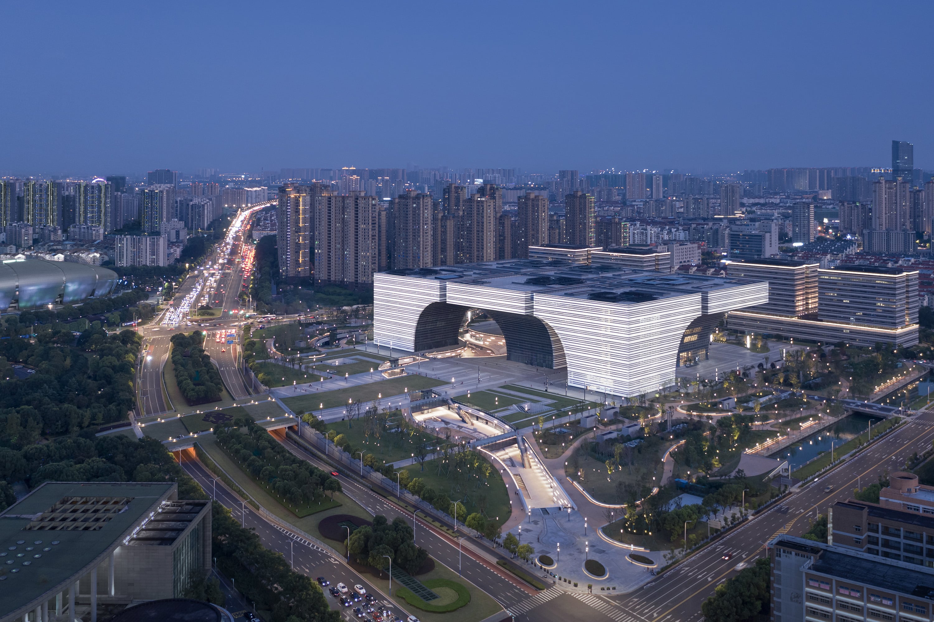 Changzhou Culture Plaza — Changzhou, China: iluminación, vista 6 de 6, de Lichtvision